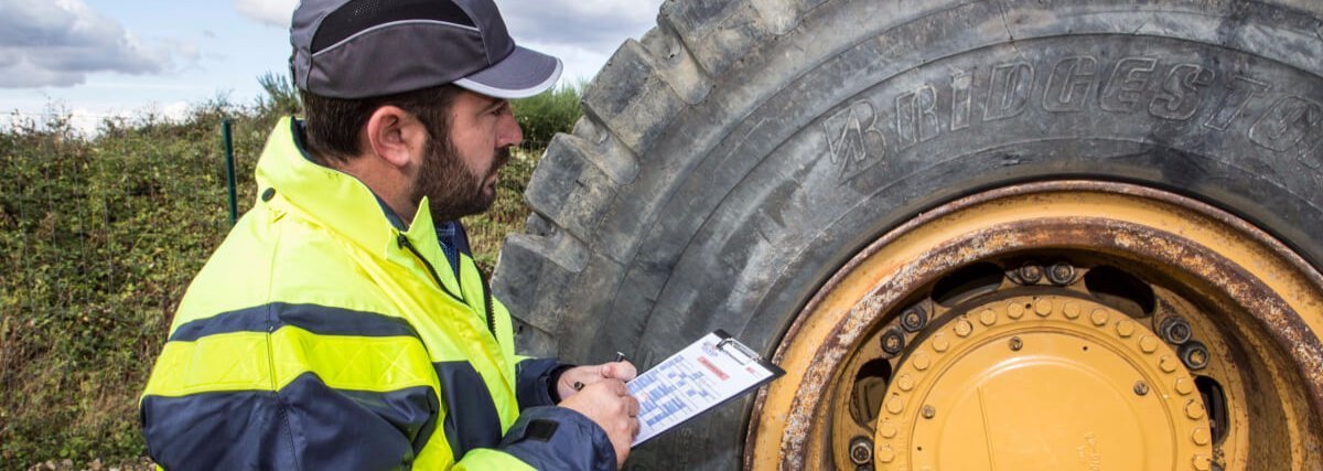 Referencing tyres and their condition